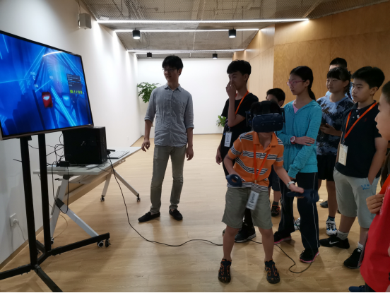 【科学种子科普行】百度上海创新中心体验无人驾驶活动顺利举行320.png 【科学种子科普行】百度上海创新中心体验无人驾驶活动顺利举行320.png